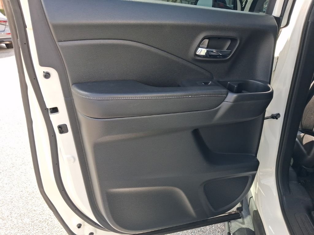 Used 2017 White Honda RTL-T image 23