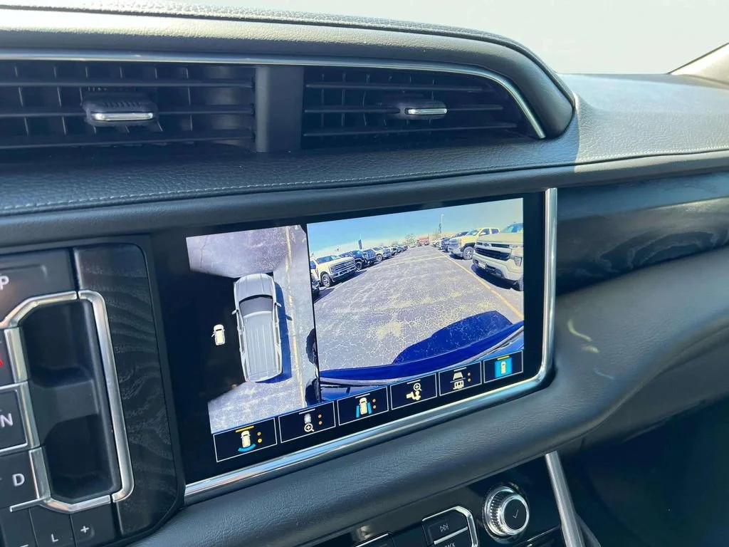 2021 GMC Yukon Denali - Photo 14