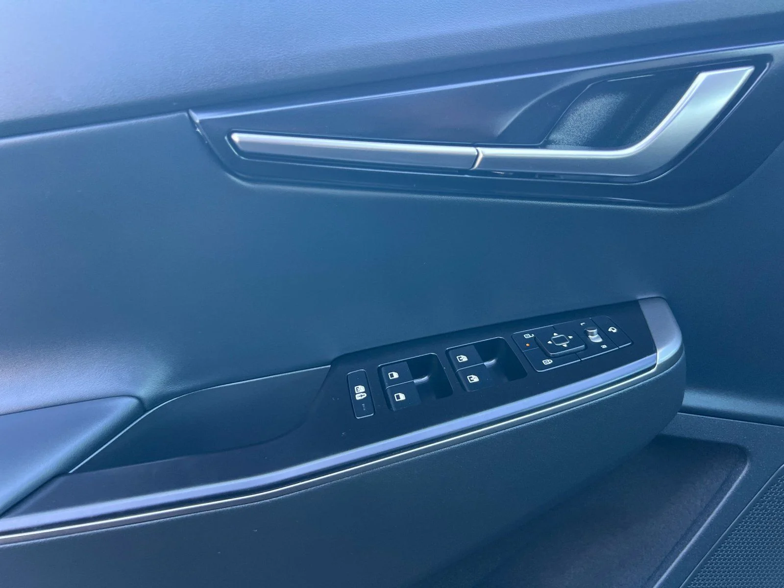 New 2026 Gray Kia Light image 10