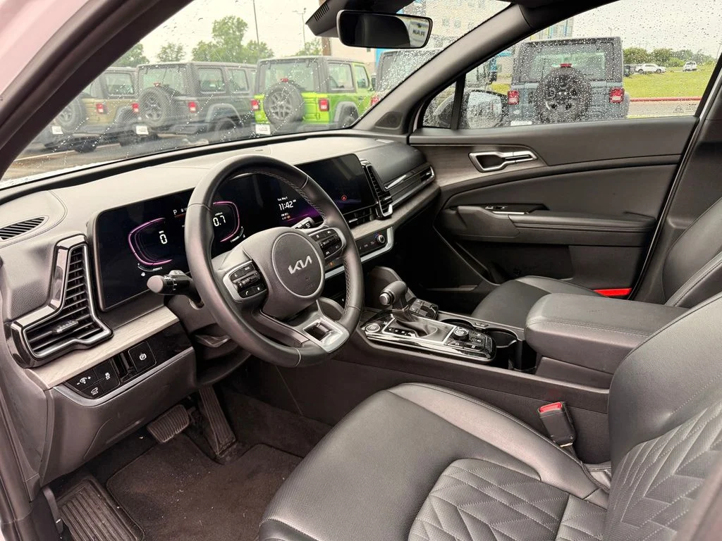 Used 2024 Glacial White Pearl Kia X-Line image 22