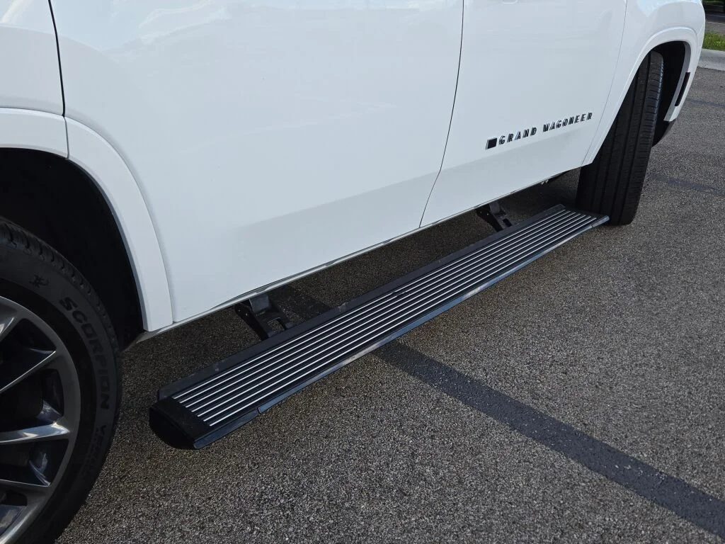 Used 2025 White Jeep Series II image 15