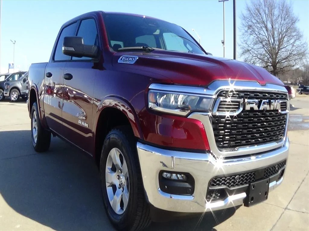 Certified Used 2025 Delmonico Red Pearl Coat (prv) RAM Big Horn image 4