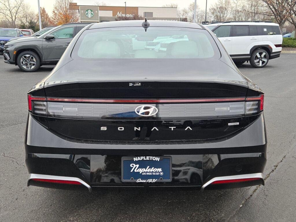 New 2026 Abyss Black Hyundai SEL Sport image 13