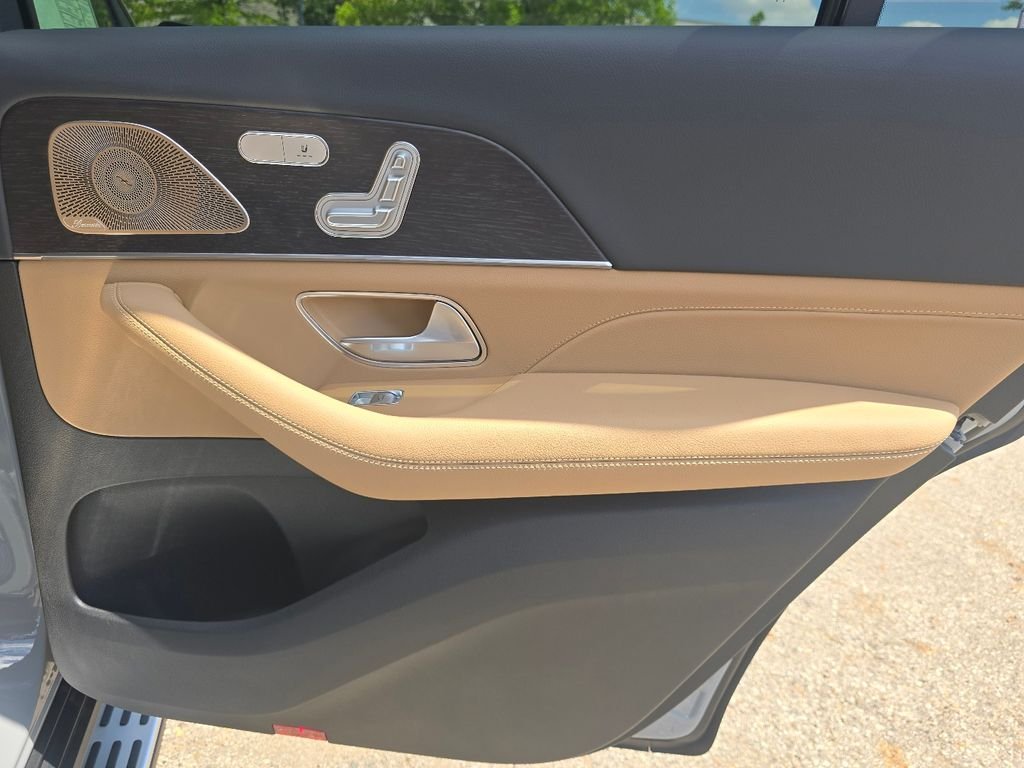 New 2026 MANUFAKTUR Alpine Grey Mercedes-Benz GLS 450 image 23