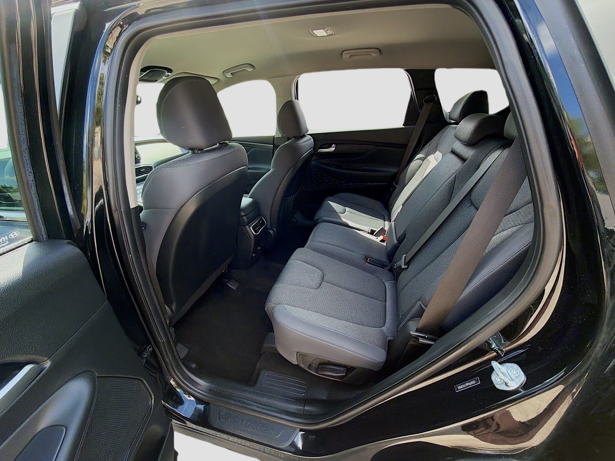Used 2023 Twilight Black Hyundai SE image 21