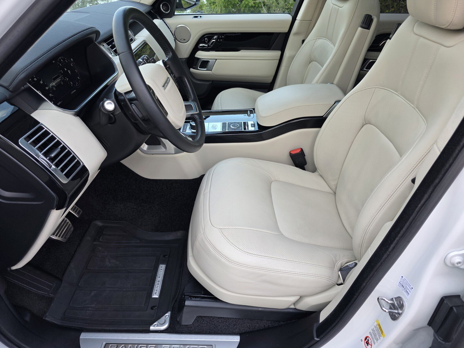 Used 2021 Ivory Land Rover P525 Westminster image 10