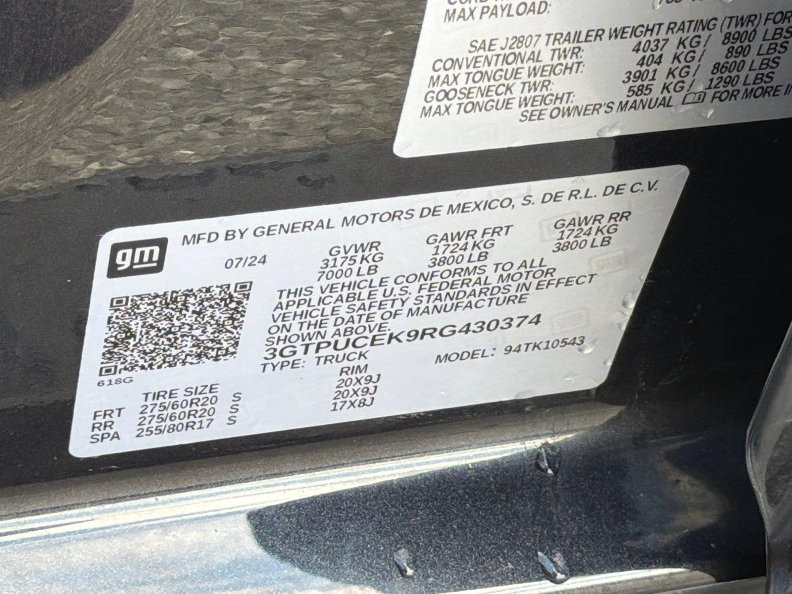 Certified Used 2024 Titanium Rush Metallic GMC Elevation image 21