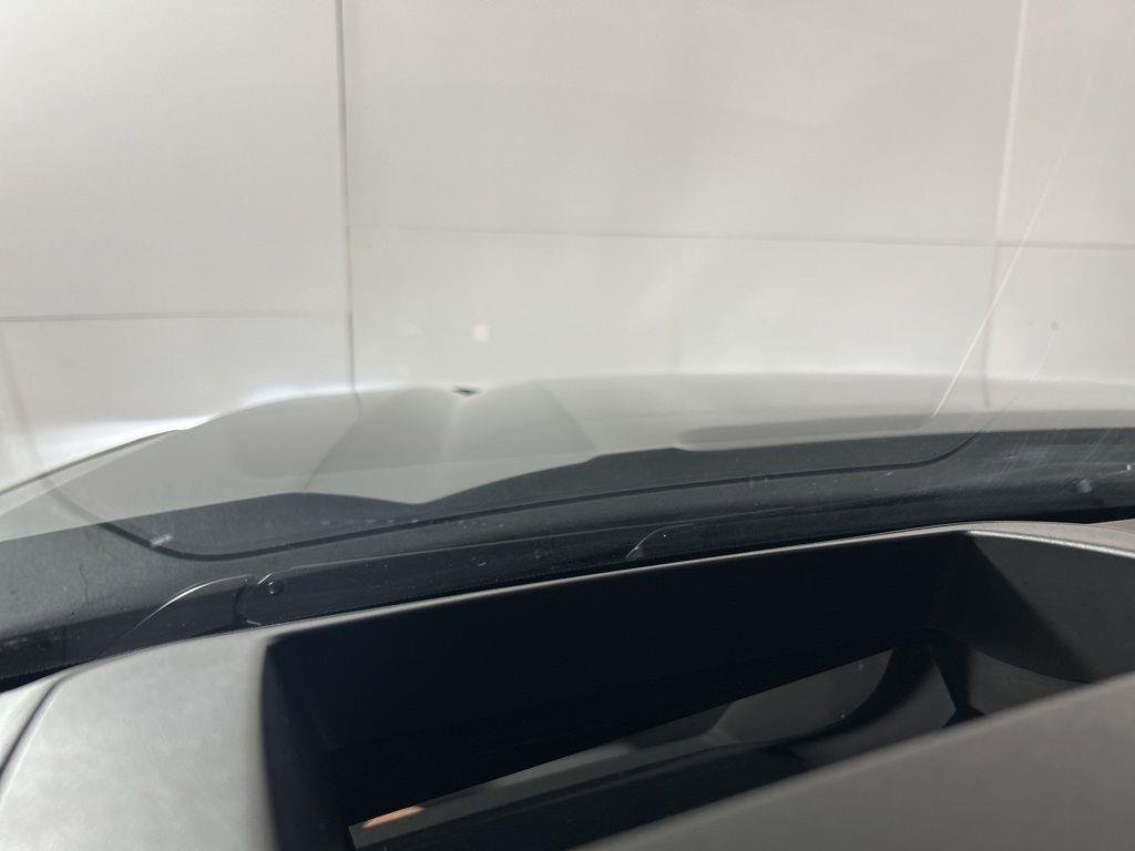 Used 2023 Titanium GMC Denali image 27
