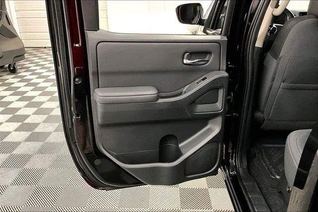 Used 2022 Super Black Nissan SV image 22