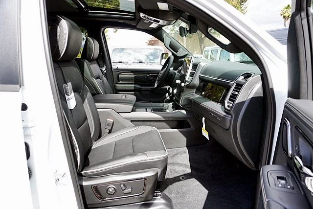 New 2026 Bright White Clear-Coat Exterior Paint RAM Limited image 18