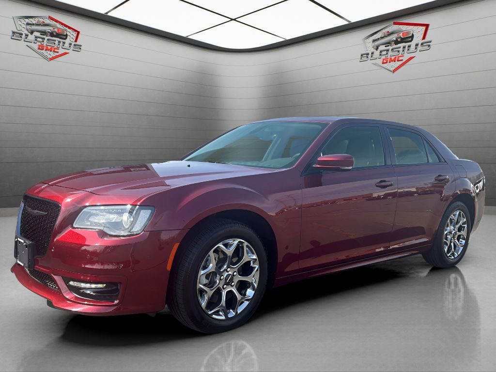 2023 Chrysler 300 Touring L