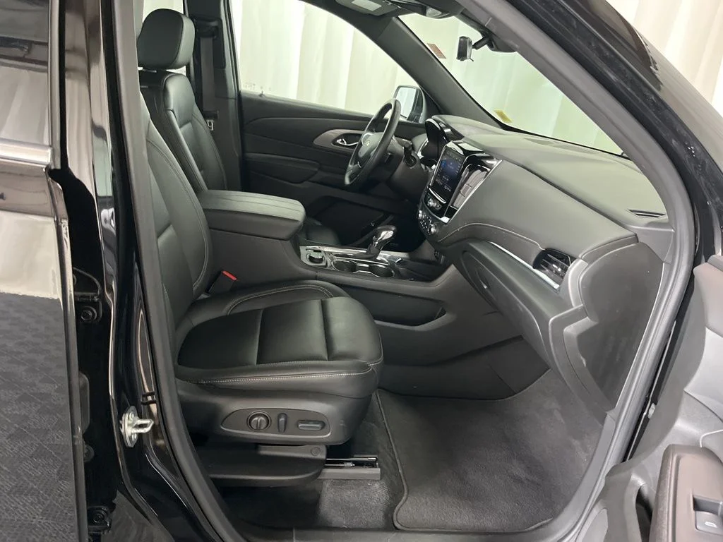 Used 2023 Black Chevrolet LT Leather image 19