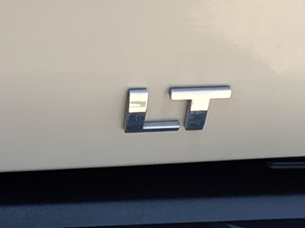 Used 2008 SILVER BIRCH METALLIC Chevrolet LT w/1LT image 11