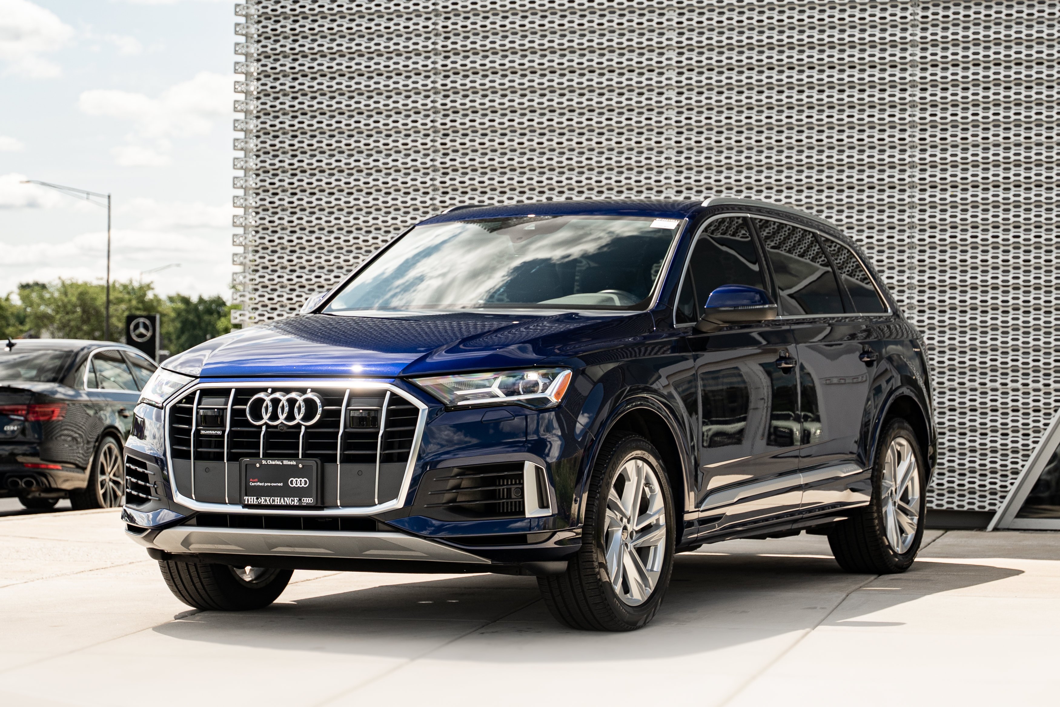 Certified Used 2022 Navarra Blue Metallic Audi Premium Plus image 7