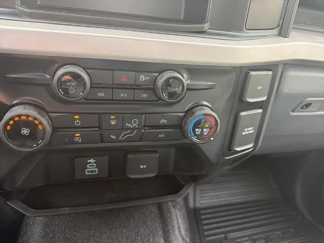 New 2026 Oxford White Ford F-550® XL image 38