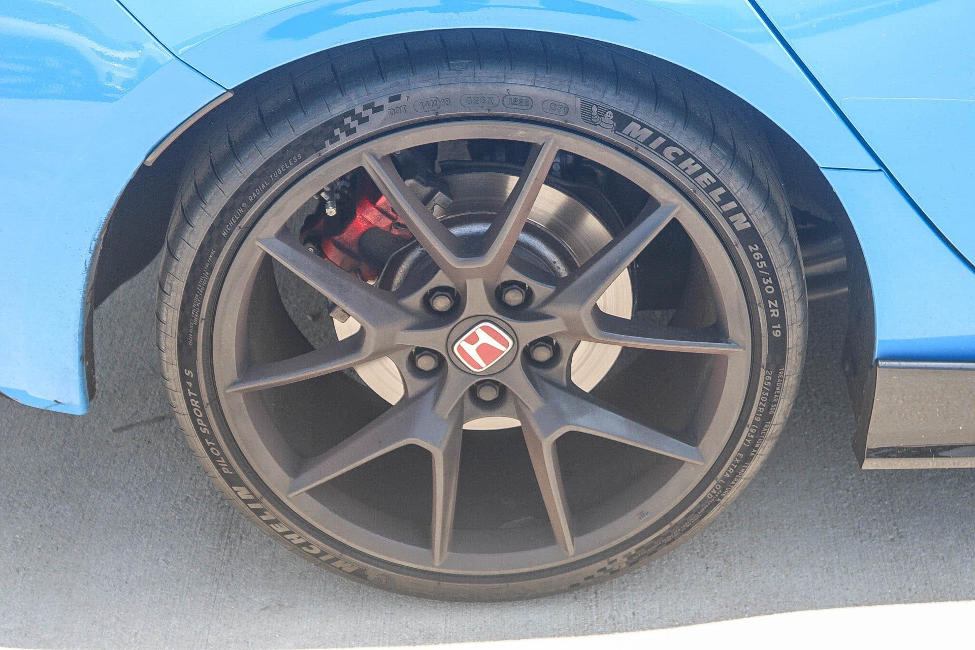 Used 2025  Honda  image 16