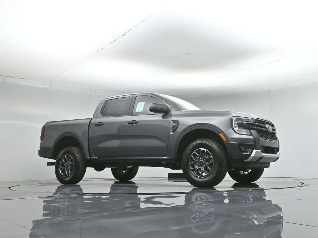 New 2026 Carbonized Gray Metallic Ford XLT image 3