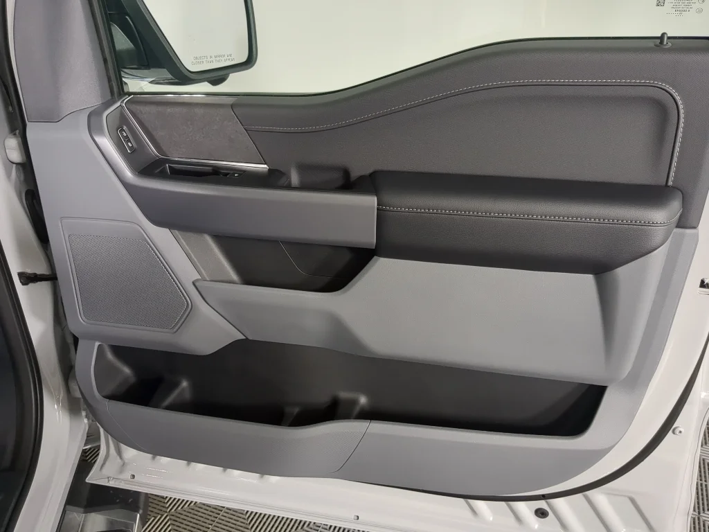 New 2026 AVALANCHE Ford XLT image 19