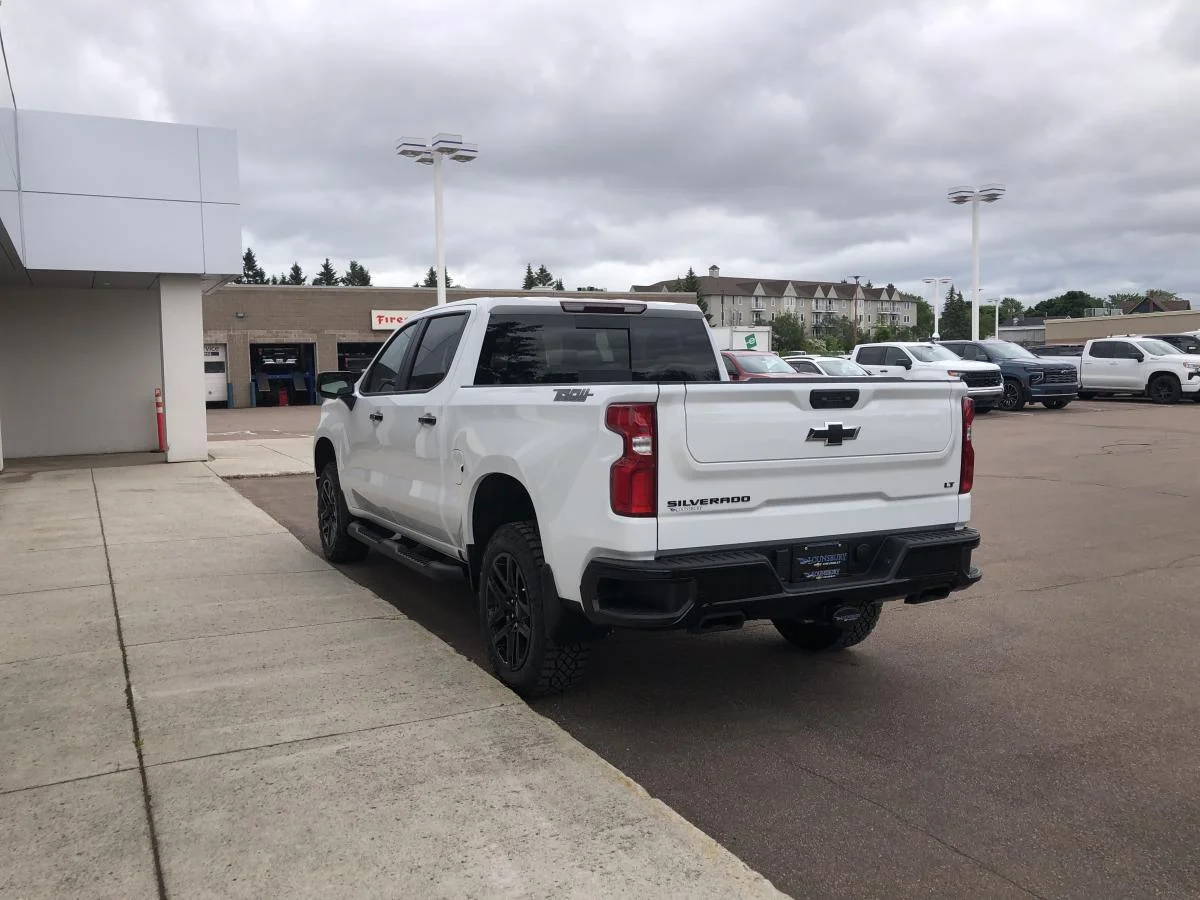 New 2026 White Chevrolet 4wd Crew Cab 147" Lt image 5