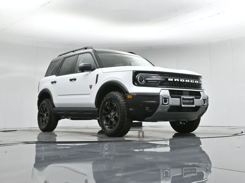 New 2026 Oxford White Ford Badlands image 47