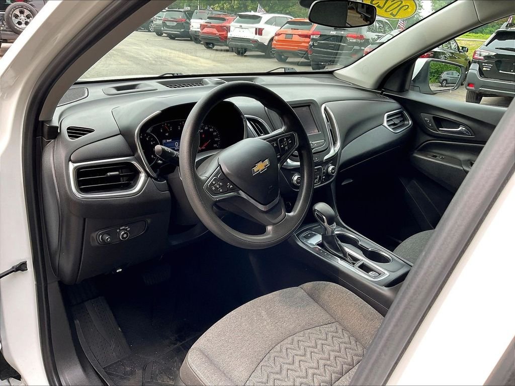 Used 2023 White Chevrolet LT image 8