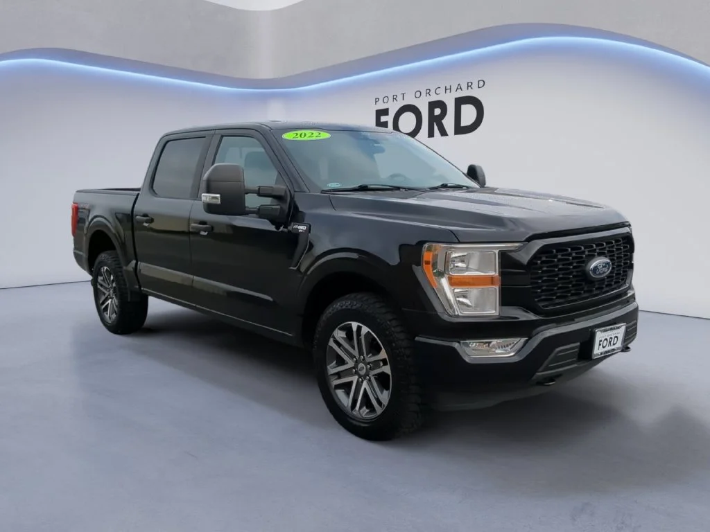 Used 2022 Black Ford XL image 9