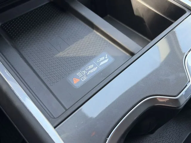 New 2026 White GMC Elevation image 20
