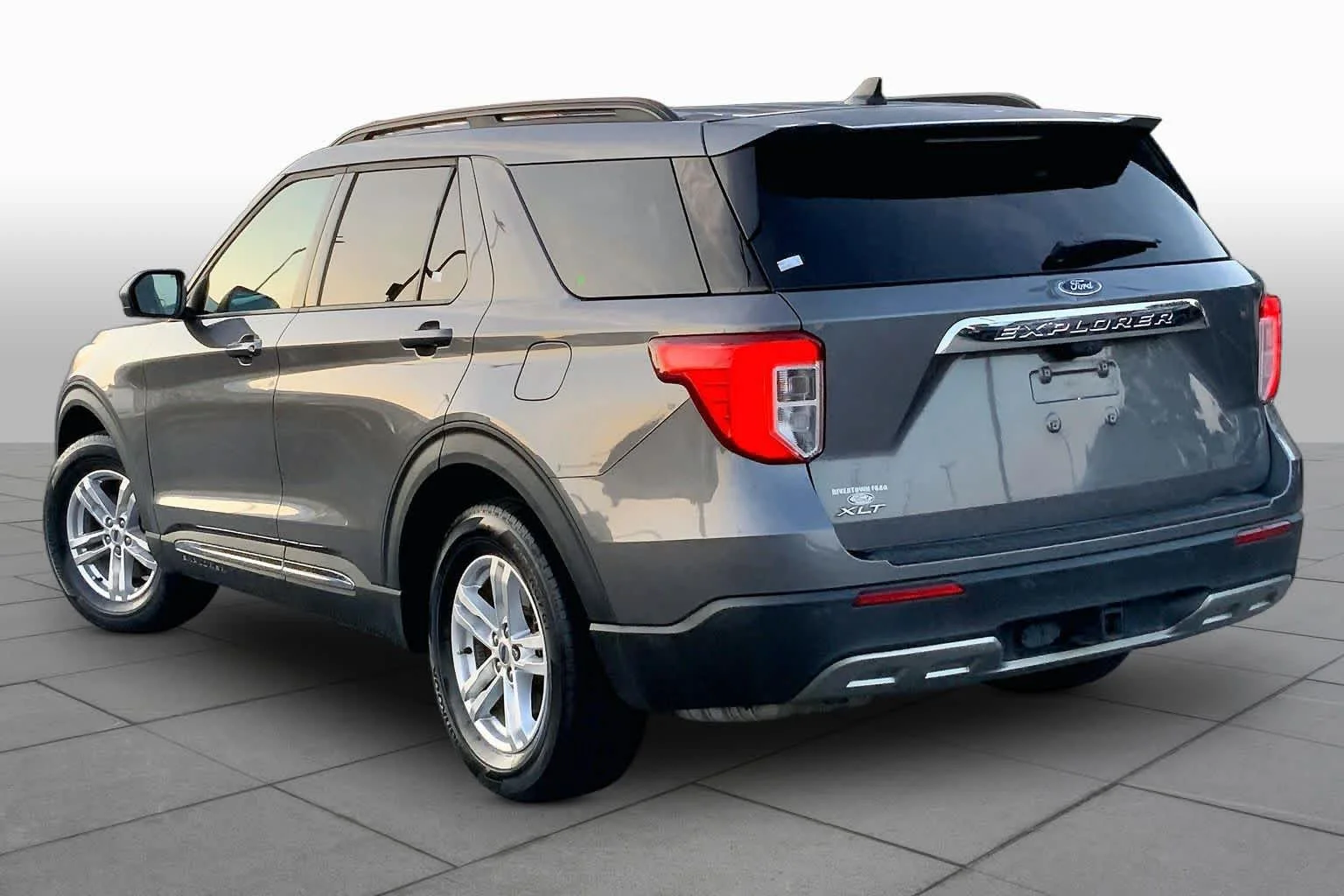 Used 2021 Carbonized Gray Metallic Ford XLT image 11
