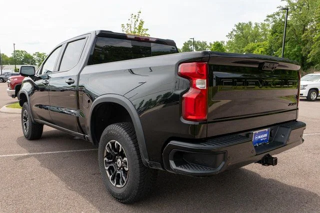 Used 2023 Blue Chevrolet ZR2 image 8