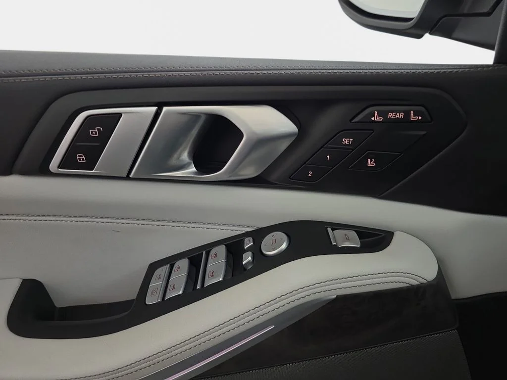 Used 2023 Skyscraper Gray Metallic BMW xDrive40i image 29