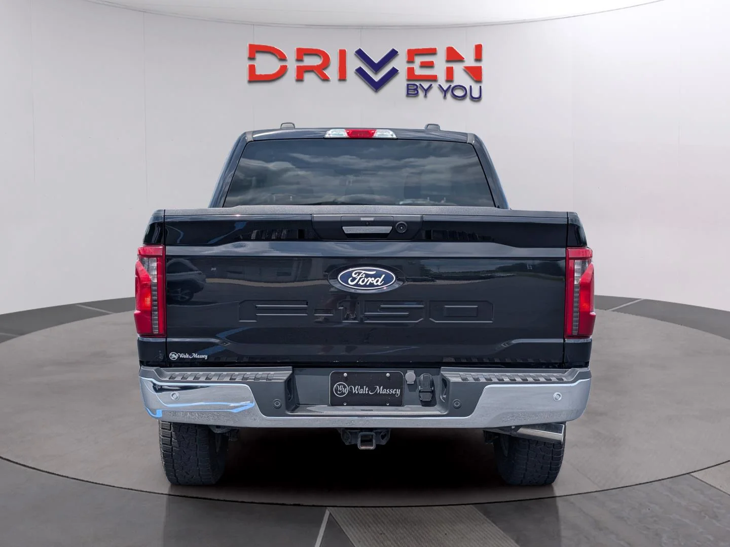 Used 2024 Agate Black Ford XLT image 4