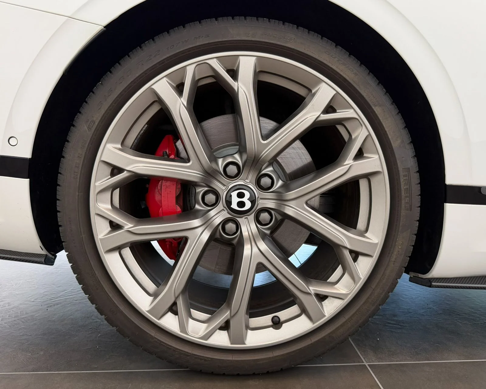 Used 2023 White Bentley V8 S image 50