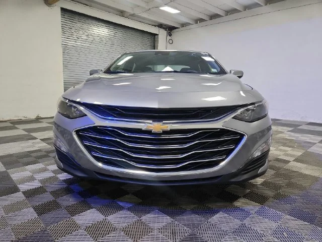 Used 2025 Gray Chevrolet LT image 3