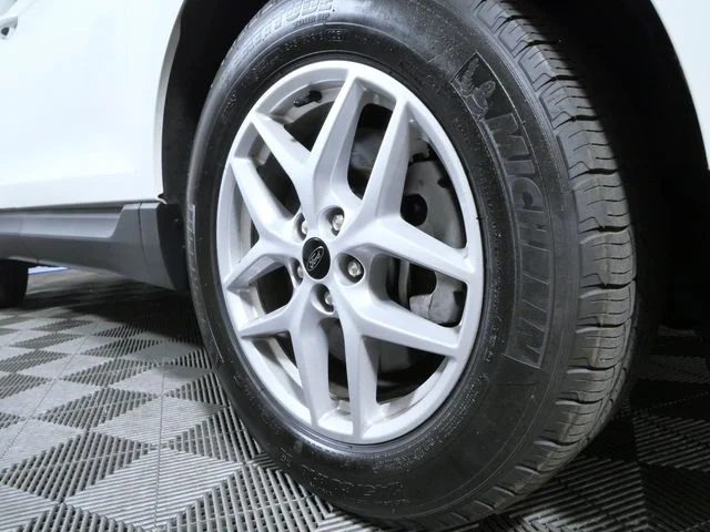Used 2024 White Ford SEL image 2