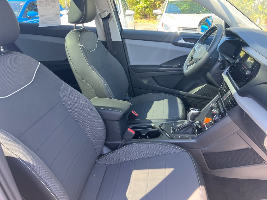 Certified Used 2023 Pure Gray Volkswagen 1.5T SE image 28