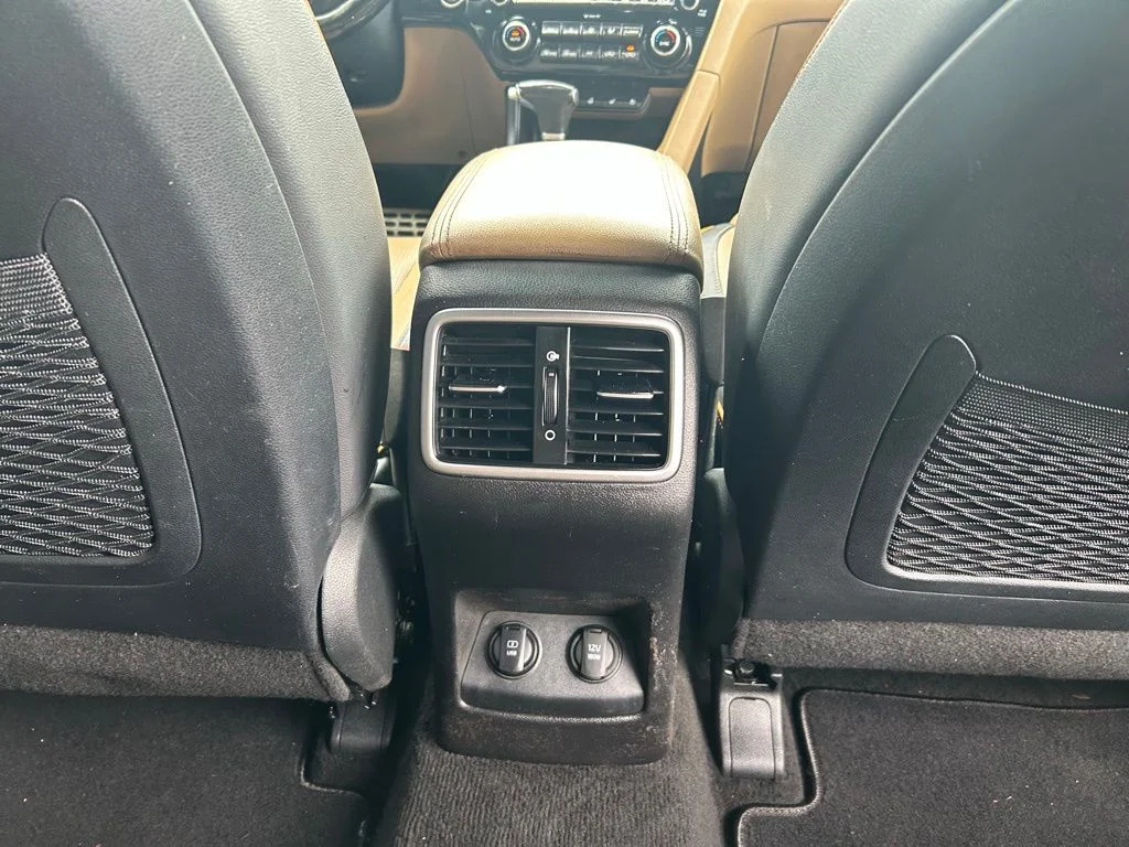Used 2018 Brown Kia SX image 19
