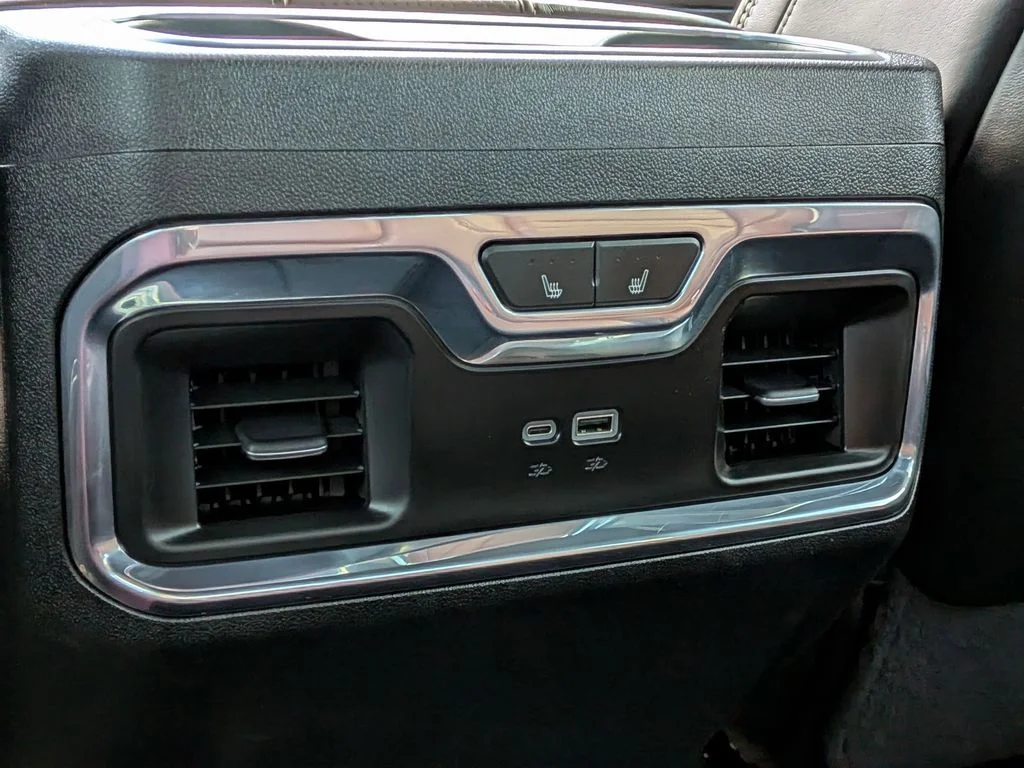 Used 2024 White Frost Tricoat GMC Denali Ultimate image 19