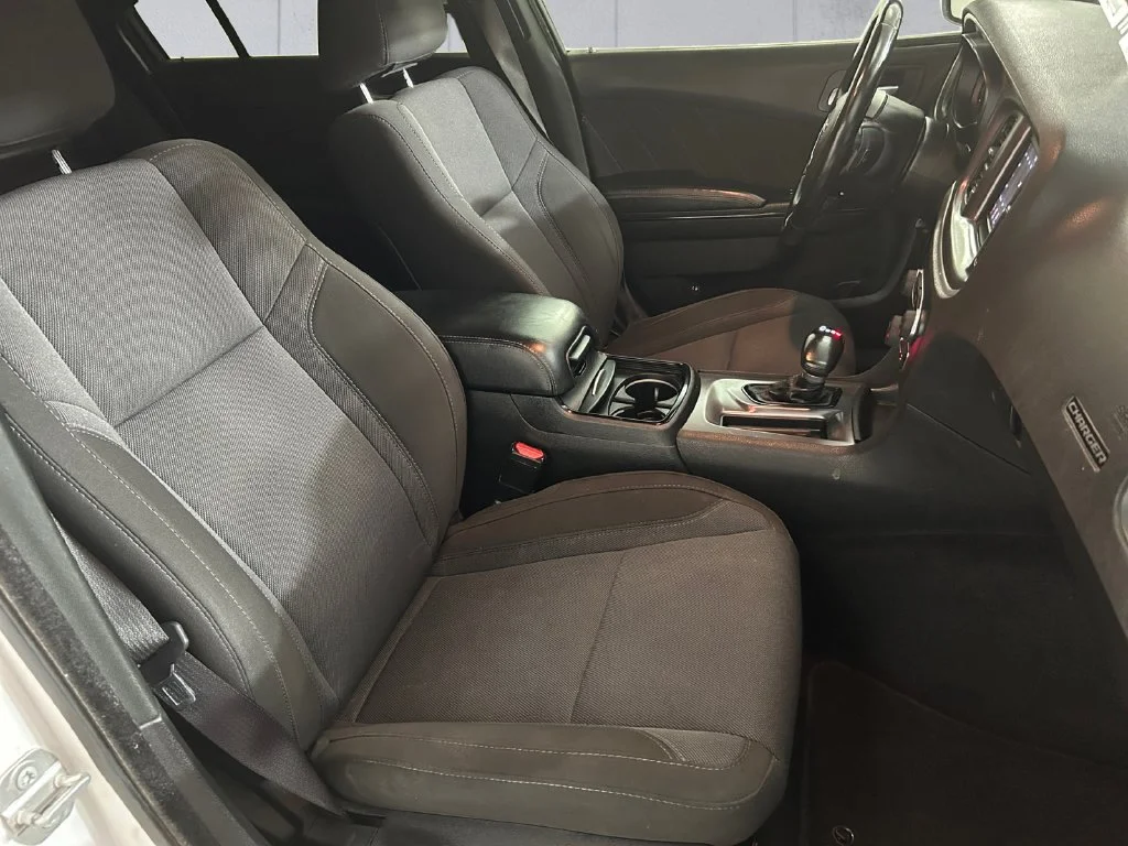 Used 2019 White Dodge SXT image 13