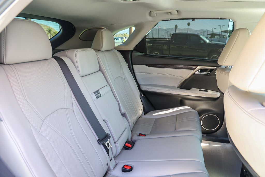 Used 2017 White Lexus 450h image 19