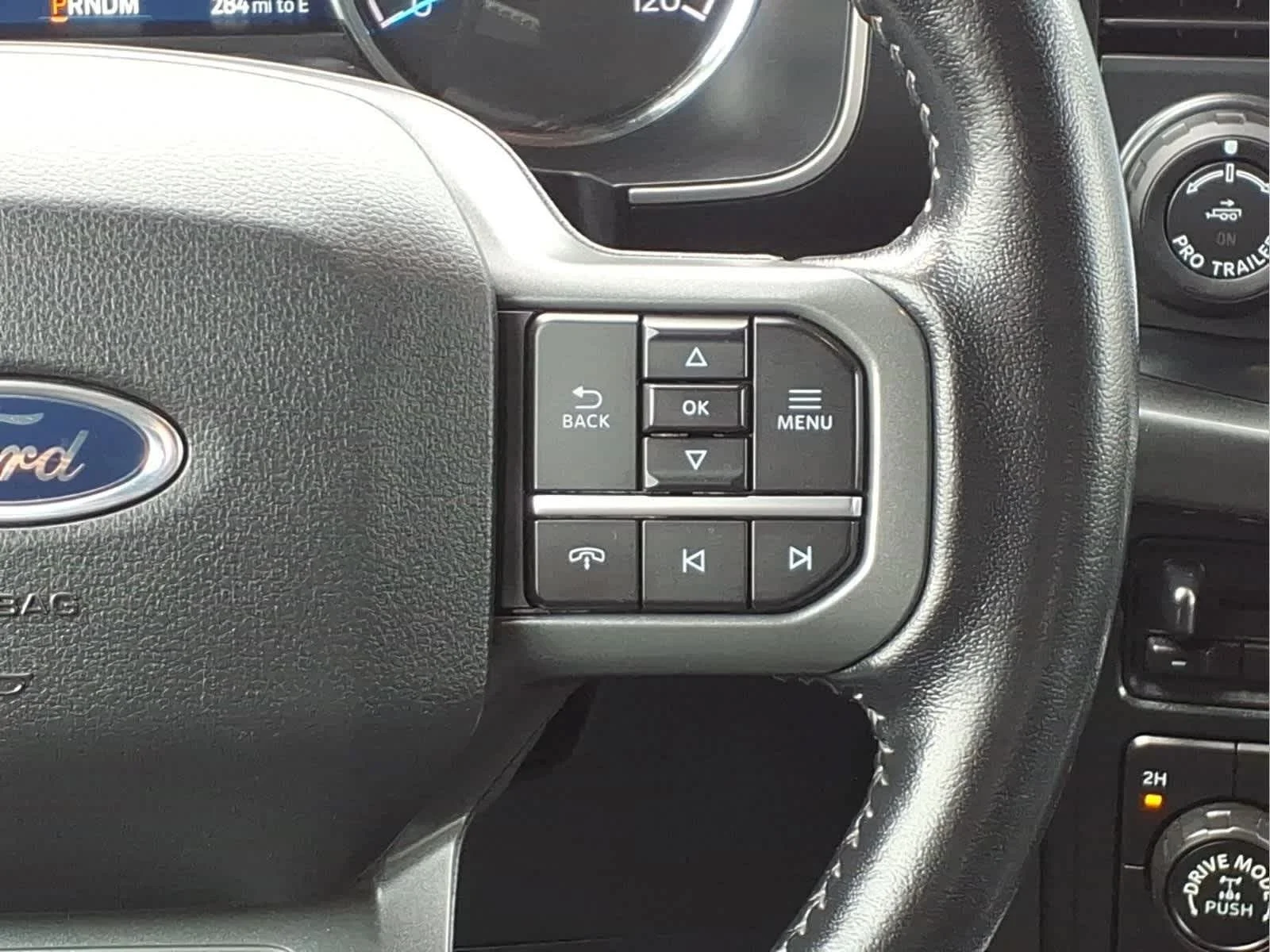 Used 2022 Oxford White Ford XLT image 22
