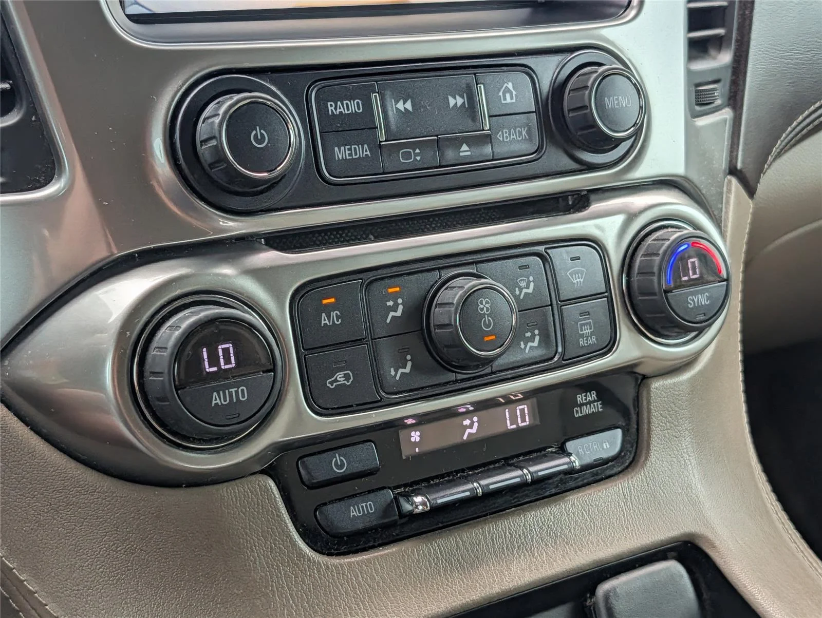 Used 2016 CHAMPAGNE SILVER METALLIC Chevrolet LS image 17