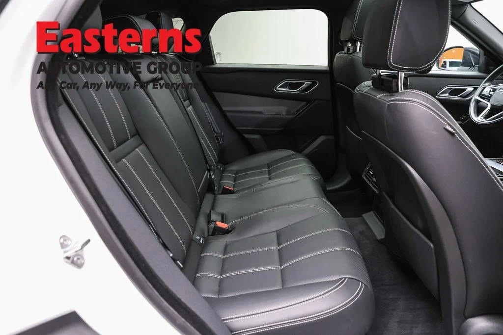 Used 2023 White Land Rover S image 24