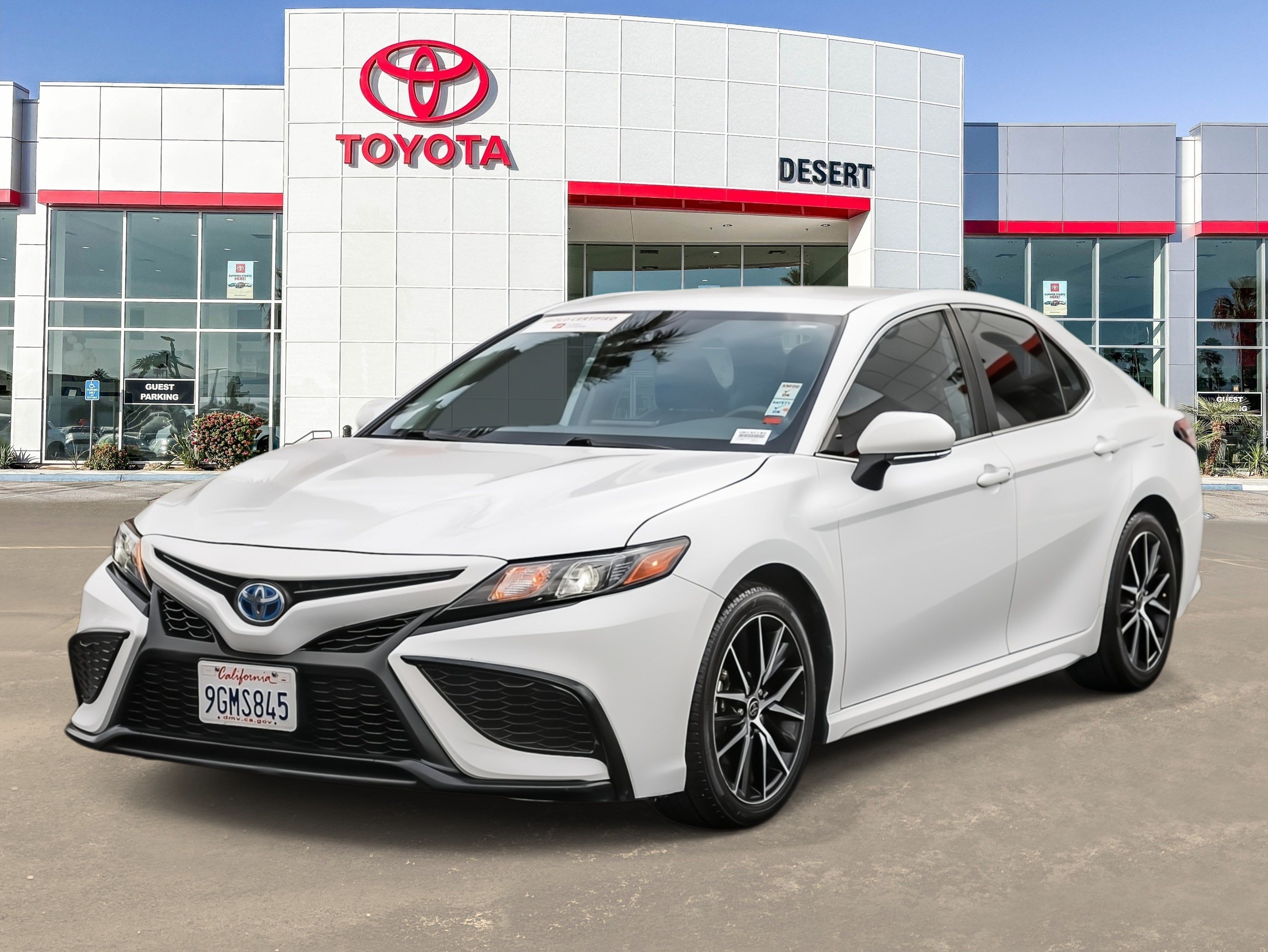 Certified Used 2023 Ice Cap Toyota SE image 3