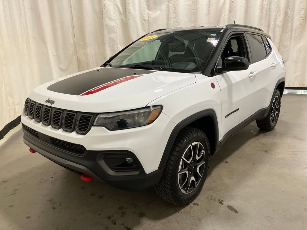 Used 2024 Bright White Clearcoat Jeep Trailhawk image 23
