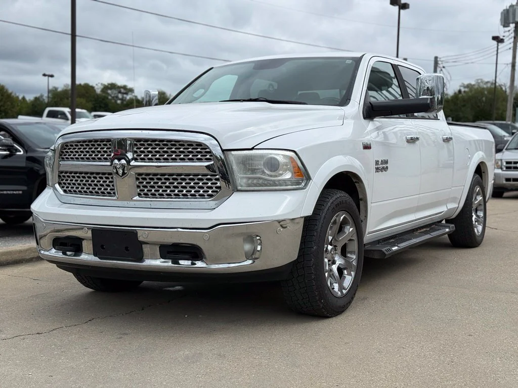 Used 2015 RAM Ram 1500 Pickup Laramie with VIN 1C6RR7VT0FS773371 for sale in Crestwood, KY