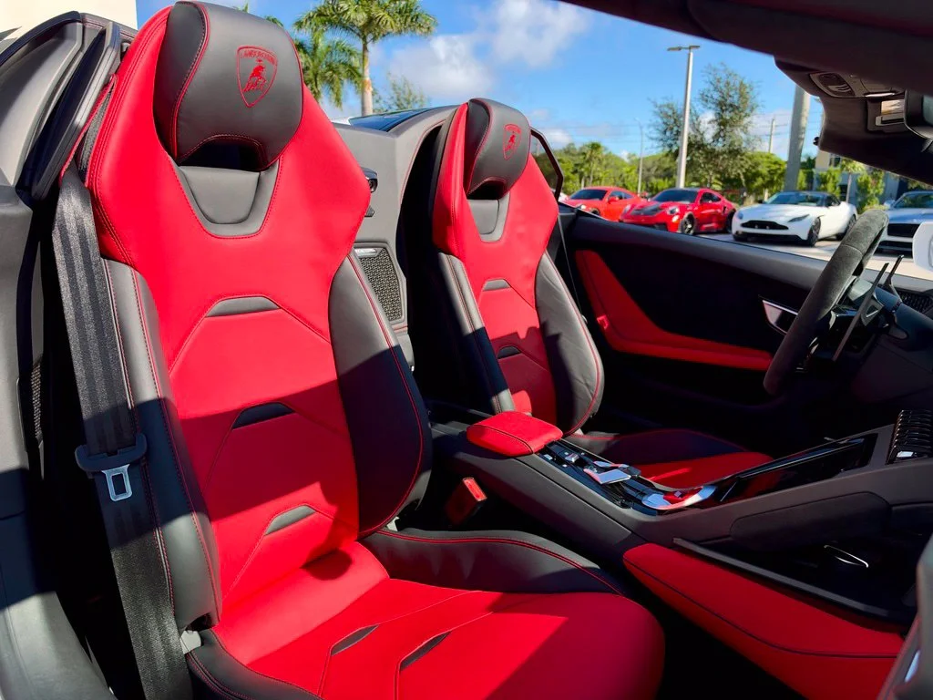 Used 2023 Bianco Monocerus Metallic Lamborghini Spyder AWD image 24