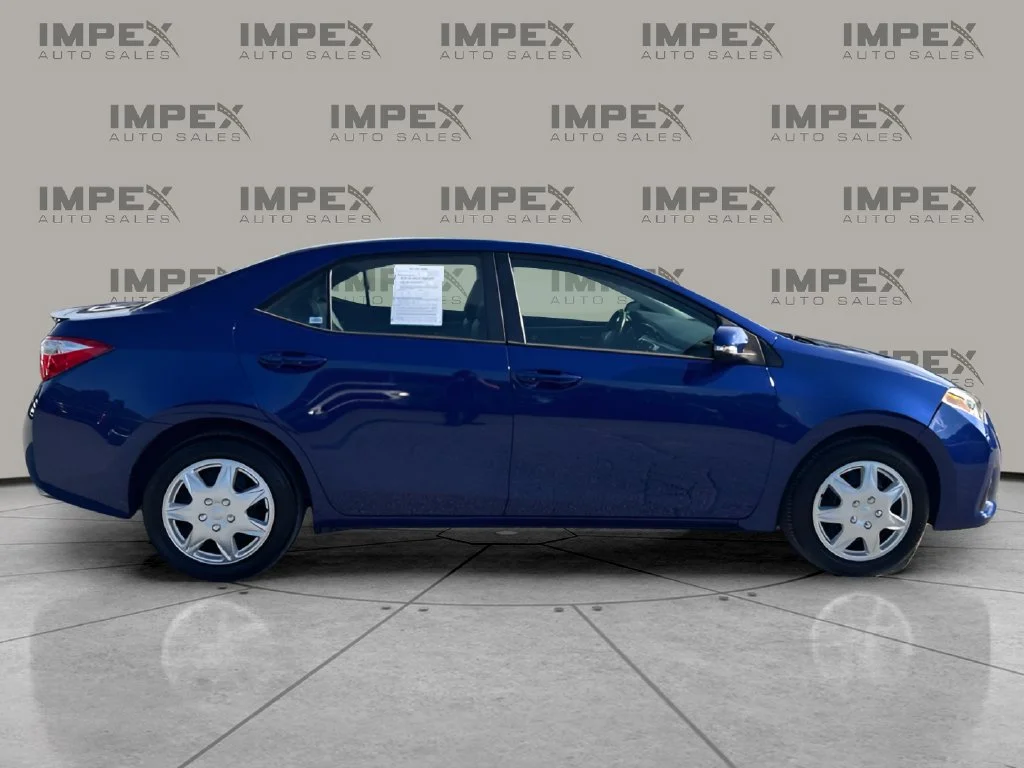 Used 2015 Blue Toyota S image 6