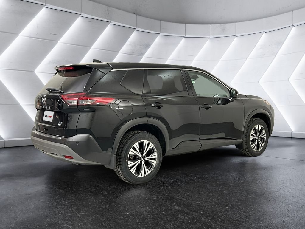 Used 2021 Black Nissan SV image 4