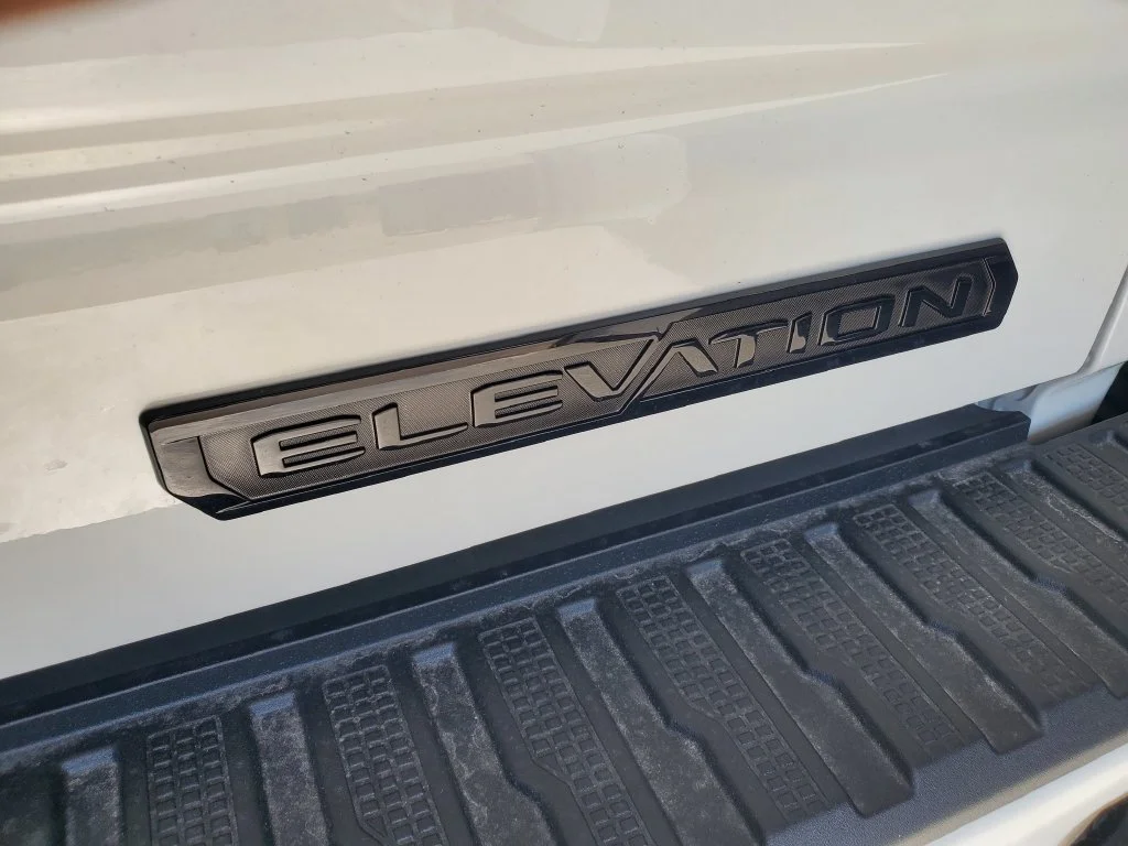 New 2026 Summit White GMC Elevation image 33