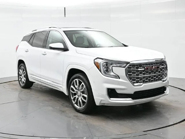 Used 2023 SUMMIT WHITE GMC Denali image 1
